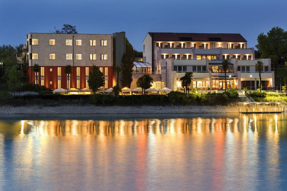 Thai Si Royal Thai Spa Lovadina Экстерьер фото