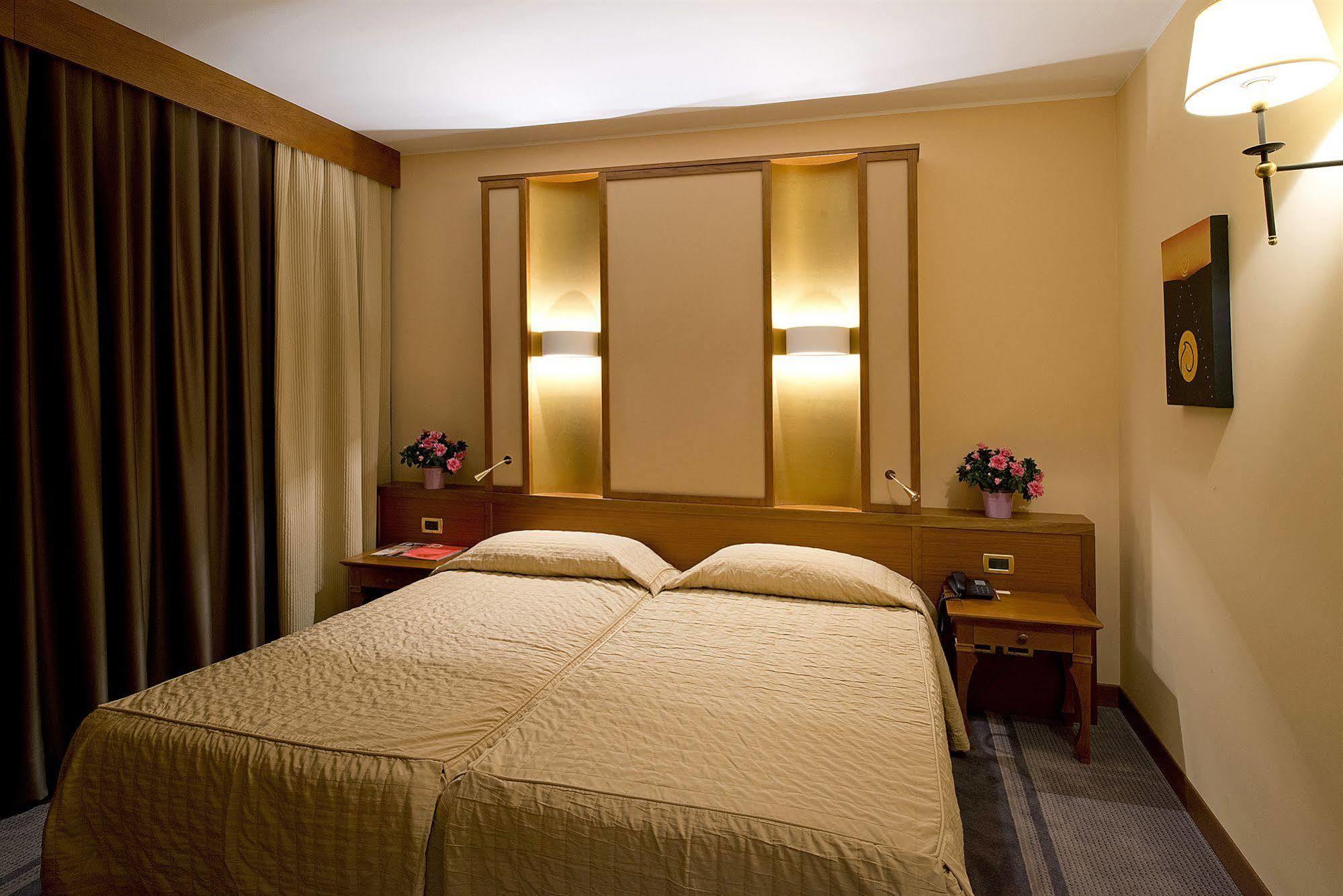 Thai Si Royal Thai Spa Lovadina Экстерьер фото